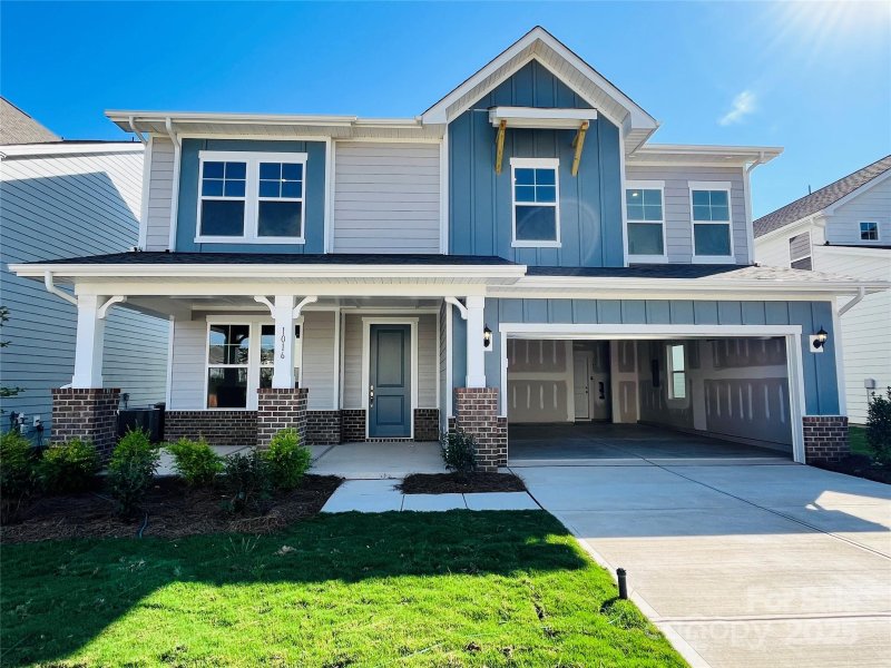 1016 Broken Spur Road