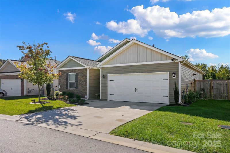 Property image 4 of 314 Woodnettle Lane in Village at Bradley Branch, Arden, NC 28704