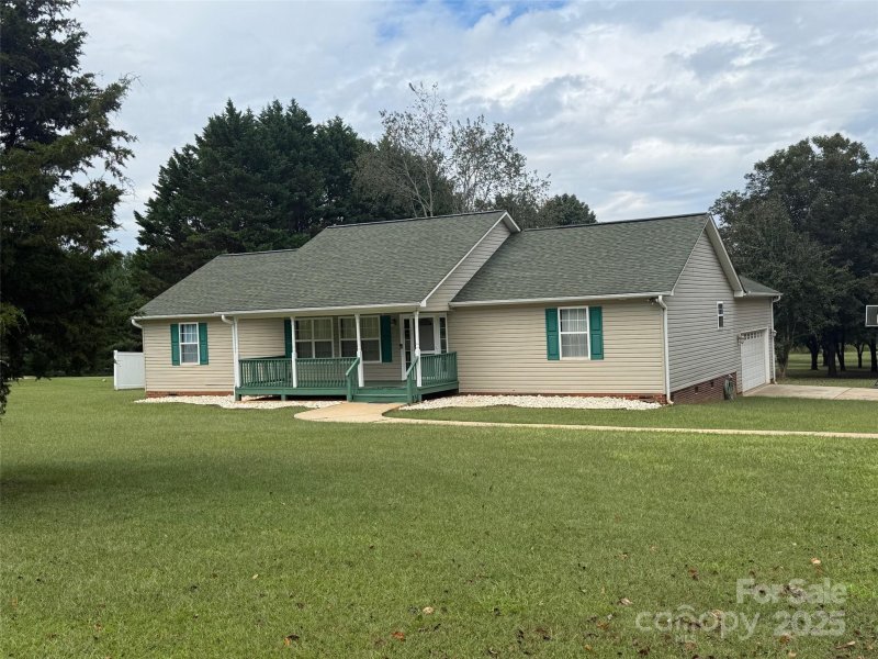 Property image 2 of 2700 Moose Gantt Trail in Sunbeam Mini Farms, Crouse, NC 28033