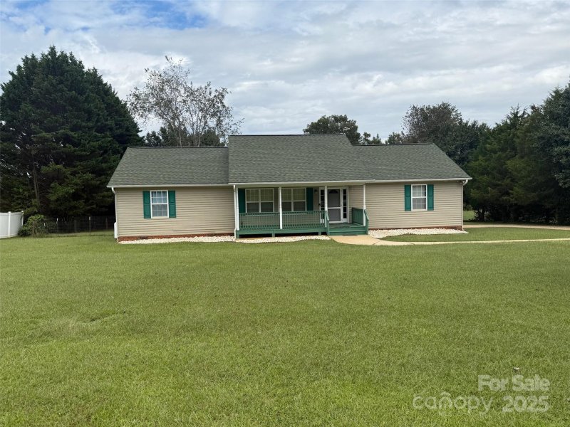 Property image 3 of 2700 Moose Gantt Trail in Sunbeam Mini Farms, Crouse, NC 28033