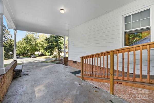 Property image 4 of 2000 Knell Drive in East Forest, Charlotte, NC 28212