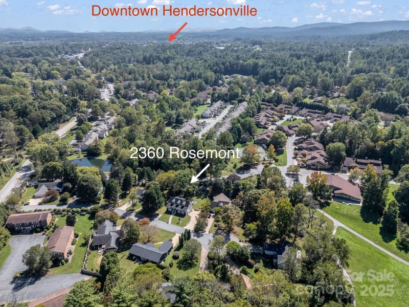 Property image 2 of 2360 Rosemont Court in Rosemont, Hendersonville, NC 28791