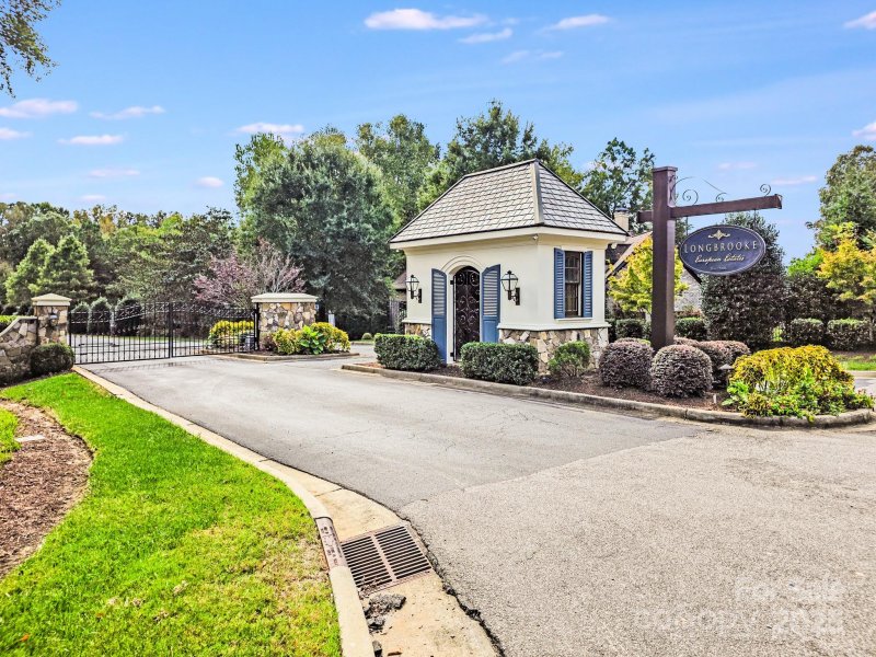 Property image 3 of 6069 Kimbrell Heights Drive in Longbrooke, Fort Mill, SC 29707
