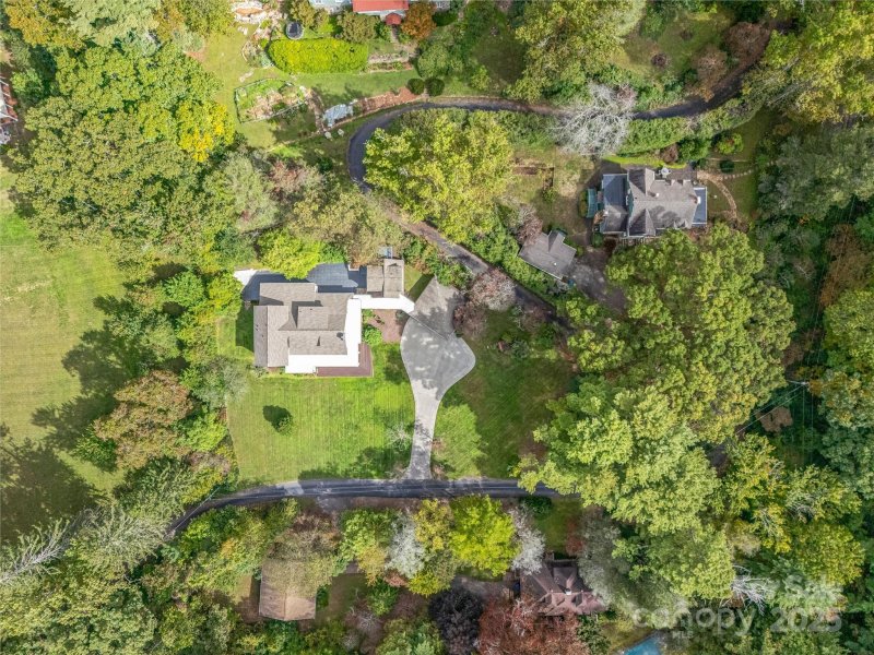 Property image 2 of 111 Rathfarnham Circle in Rathfarnham, Asheville, NC 28803