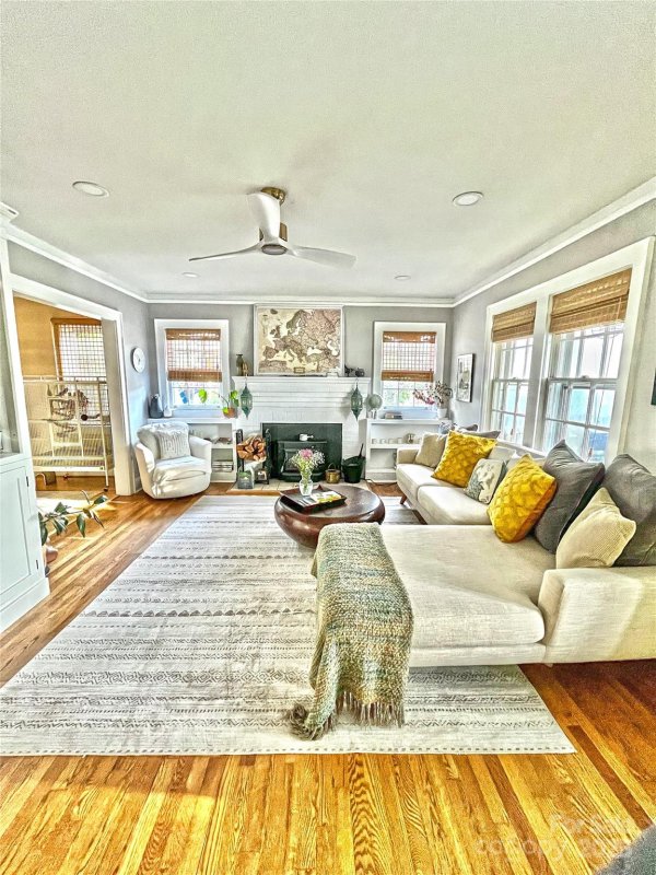 Brookwood Place, Waynesville Community