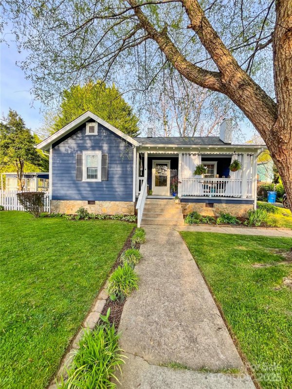 Property image 2 of 271 Brook Street in Brookwood Place, Waynesville, NC 28786