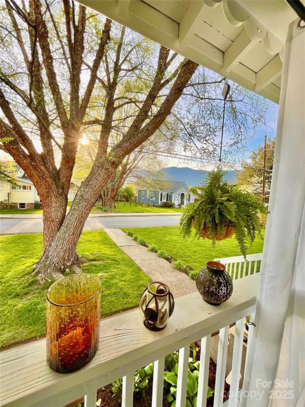 Property image 3 of 271 Brook Street in Brookwood Place, Waynesville, NC 28786