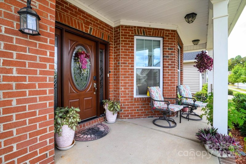 Property image 3 of 318 Willow Tree Drive in Timberwood, Rock Hill, SC 29732