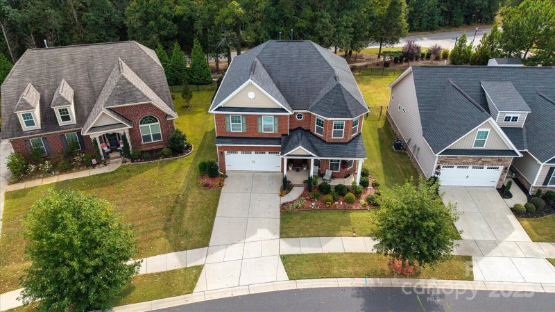 Property image 4 of 318 Willow Tree Drive in Timberwood, Rock Hill, SC 29732