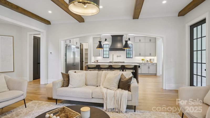 Property image 3 of 705 Mcalway Road in Cotswold, Charlotte, NC 28211