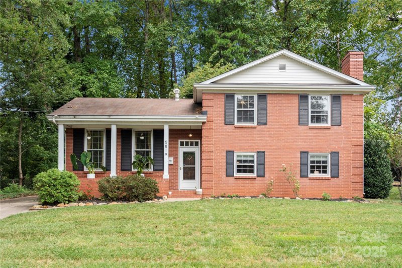 Property image 2 of 5819 Ruth Drive in Shannon Park, Charlotte, NC 28215