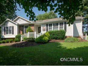 Property image 2 at 5 Old Applewood Lane, Hendersonville, NC 28739