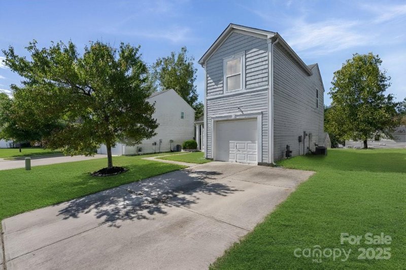 Property image 4 of 7125 Bullock Drive in Creekside At Coulwood, Charlotte, NC 28214