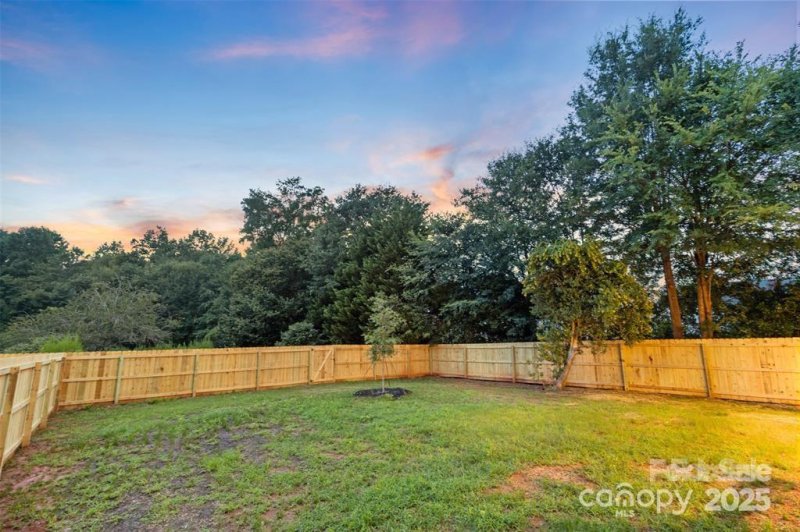 Property image 2 at 9431 Weston Woods Lane, Charlotte, NC 28216