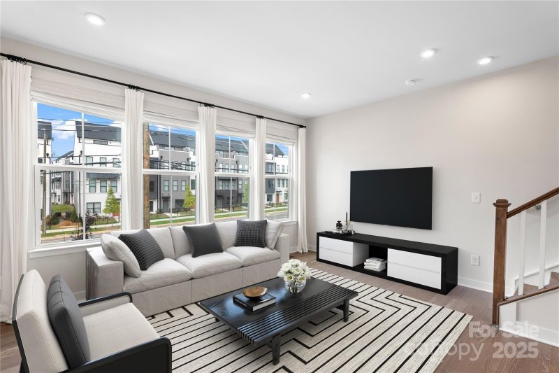 Property image 5 of 3625 S Tryon Street in South Tryon Townhomes, Charlotte, NC 28217