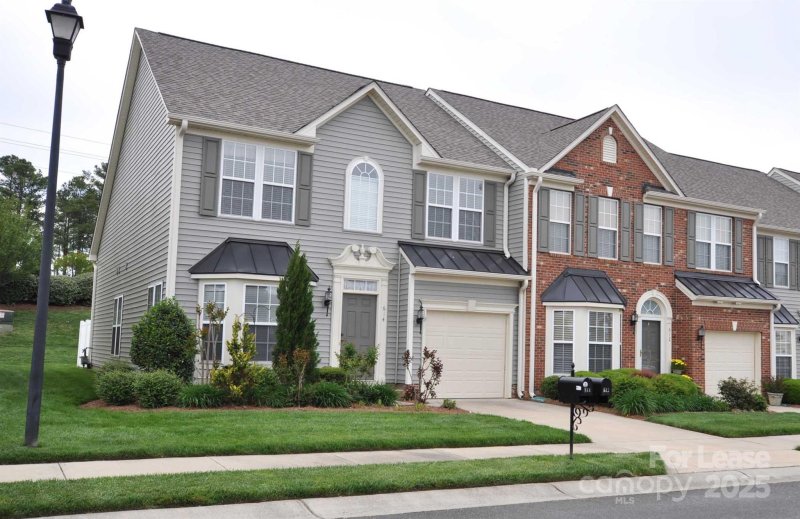 614 Bayou Circle