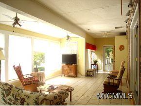 Property image 2 at 6 Red Apple Drive, Hendersonville, NC 28792