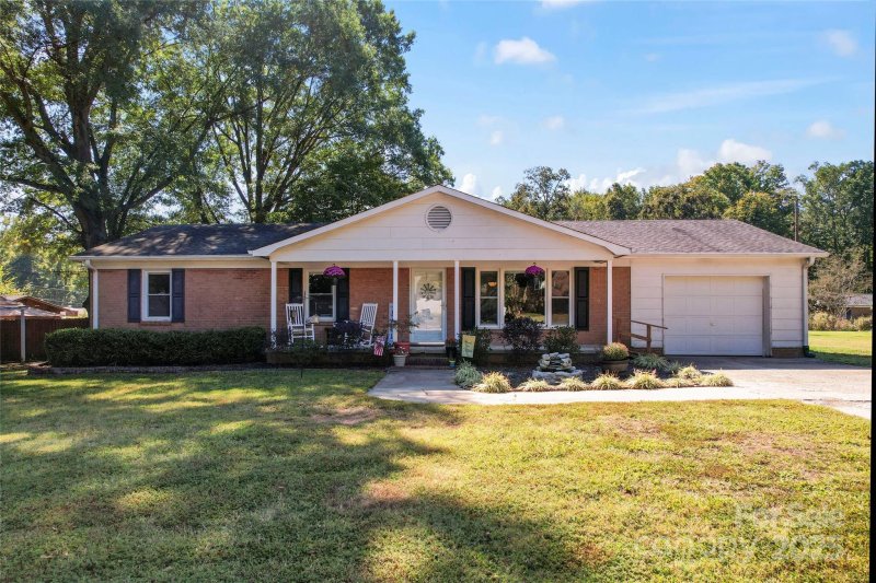 Briarcliff, Kannapolis Community