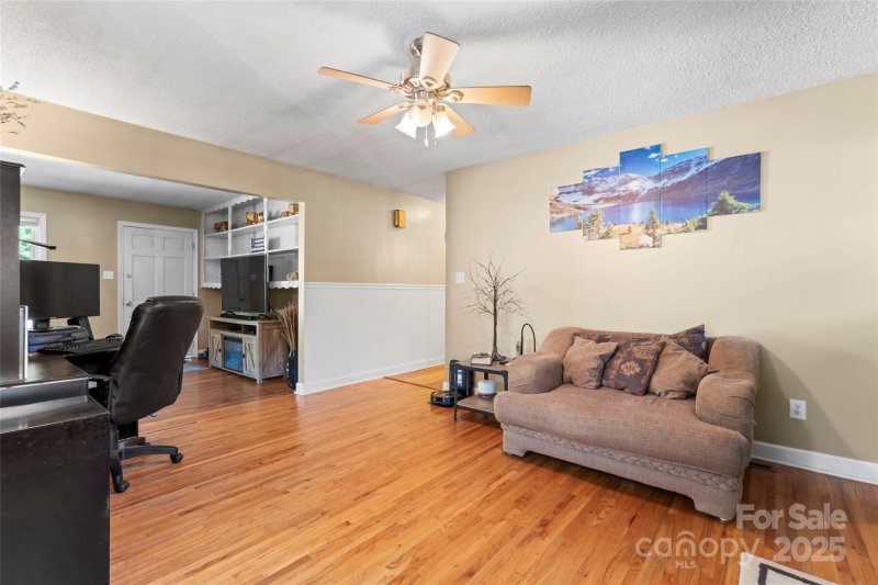 Property image 5 of 307 Meadowood Circle in Briarcliff, Kannapolis, NC 28081