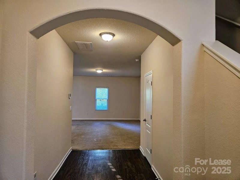 Property image 3 of 8119 Paw Club Drive in Paw Creek Village, Charlotte, NC 28214