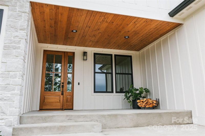 Property image 3 of 27 Baxter Woods Lane in Baxter Woods, Candler, NC 28715