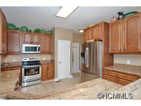 Property image 2 at 305 Jennifer Lane, Asheville, NC 28803