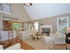 Property image 3 at 305 Jennifer Lane, Asheville, NC 28803