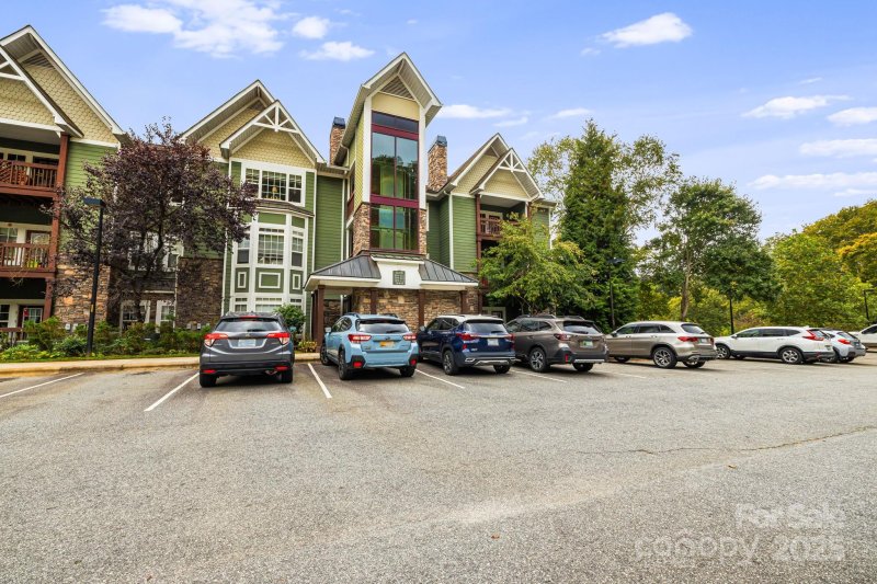 Property image 2 of 1000 Olde Eastwood Village Boulevard in Eastwood Village, Asheville, NC 28803