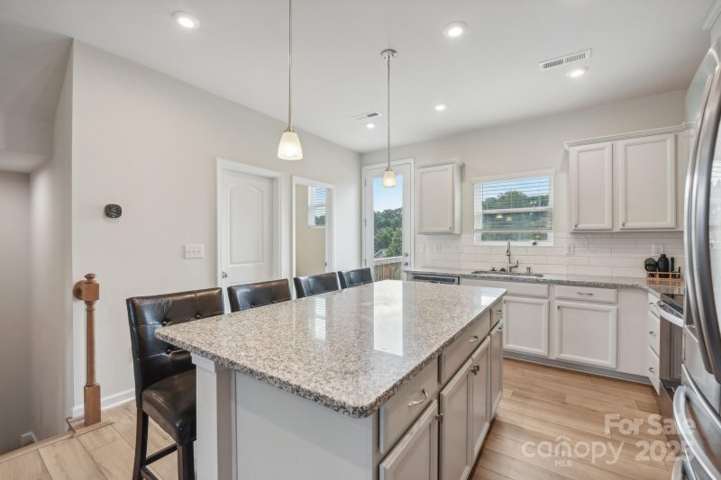 Property image 5 of 1134 Keydet Drive in Pleasant Grove, Charlotte, NC 28216