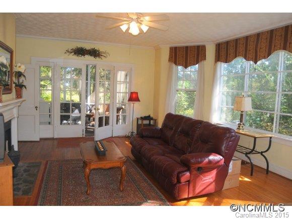 Property image 4 at 1905 Laurel Park Hwy, Hendersonville, NC 28739