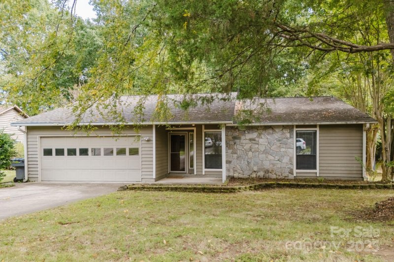 Property image 2 of 3844 Sweetgrass Lane in Cedar Woods, Charlotte, NC 28226