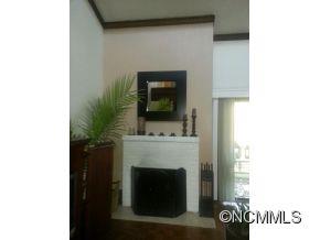 Property image 3 at 6 Lakemoor Lane, Hendersonville, NC 28739