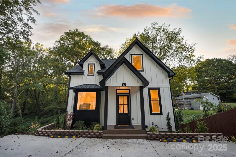 Property image 2 of 20 Rash Road in Echo Hills, Asheville, NC 28806