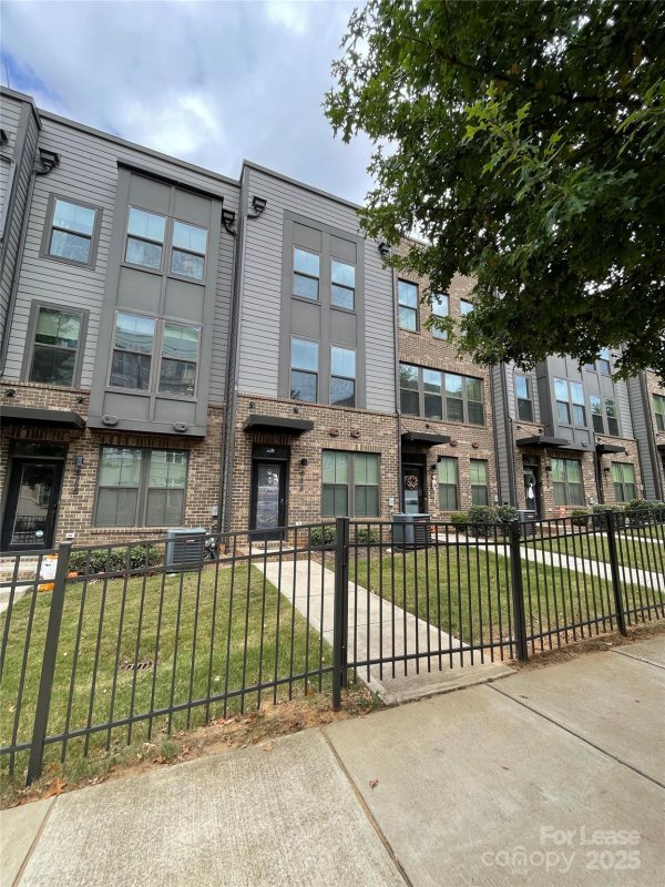 444 W Tremont Avenue