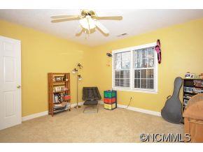 Property image 4 at 304 Jennifer Lane, Asheville, NC 28803