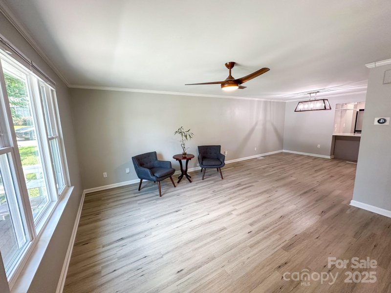 Property image 4 of 7812 Highbanks Court in Idlewild South, Charlotte, NC 28212