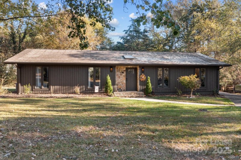 Property image 2 of 7204 Killingdeer Lane in Walnut Creek, Charlotte, NC 28226