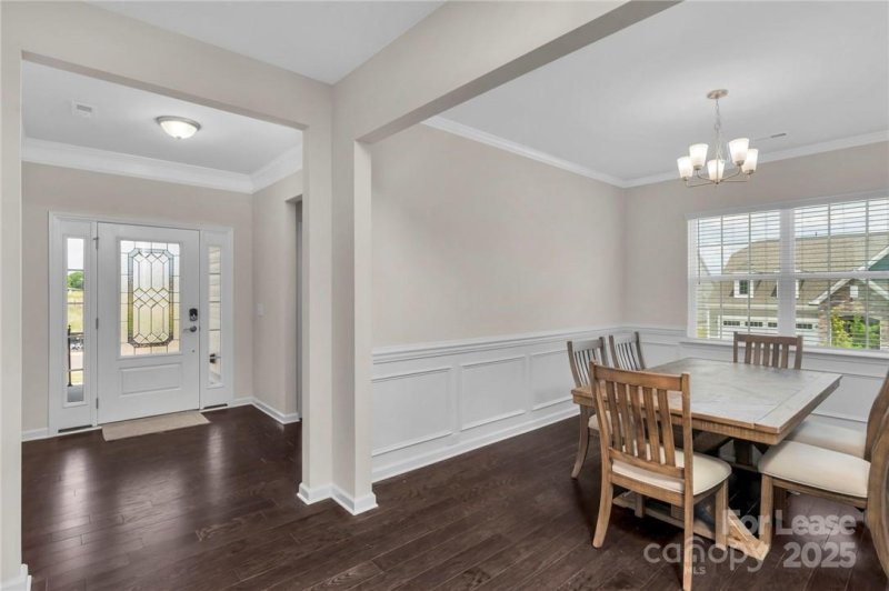 Property image 2 of 15007 Arlington House Drive in Chateau, Charlotte, NC 28273
