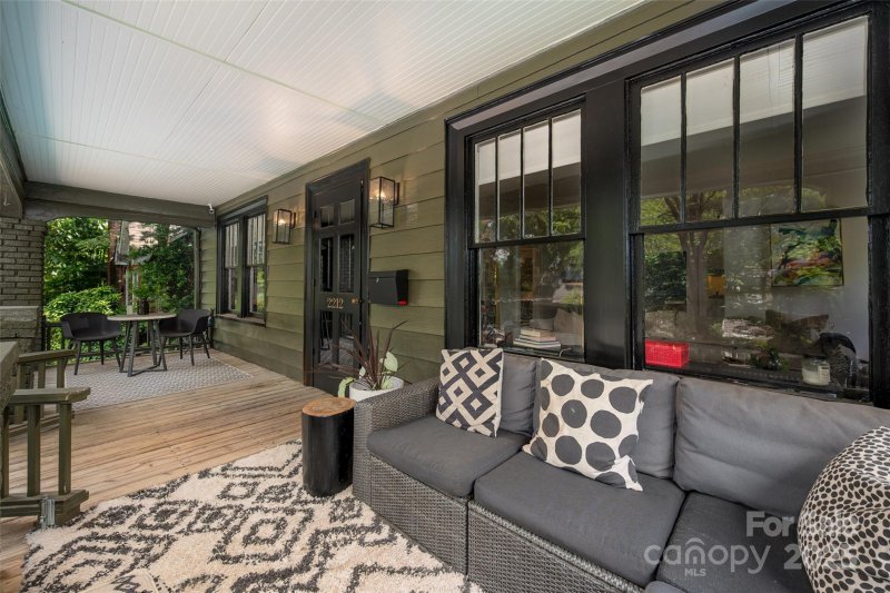 Property image 5 of 2212 Vail Avenue in Elizabeth, Charlotte, NC 28207