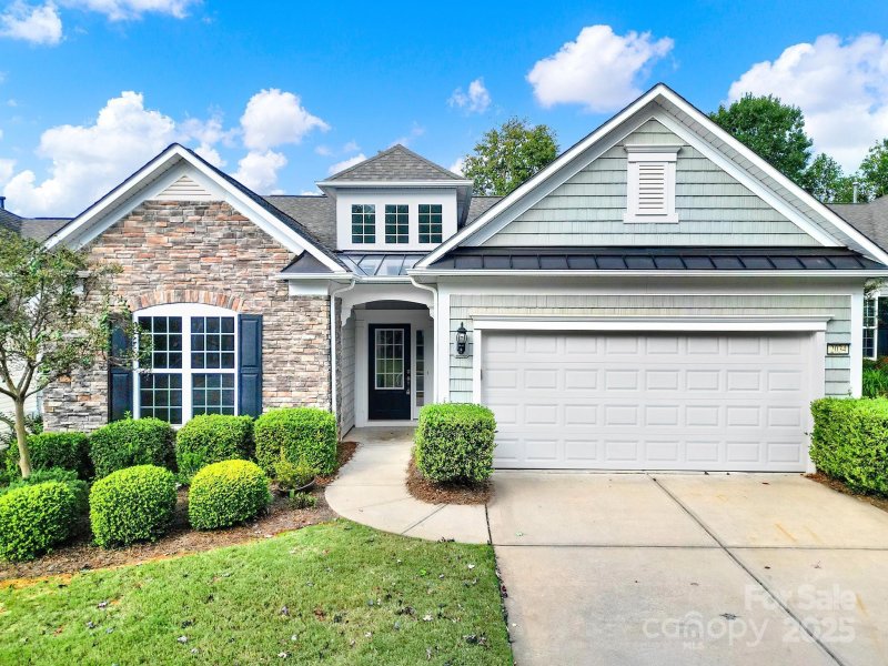 2034 Moultrie Court