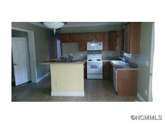 Property image 3 at 46 Badger Run, Hendersonville, NC 28739