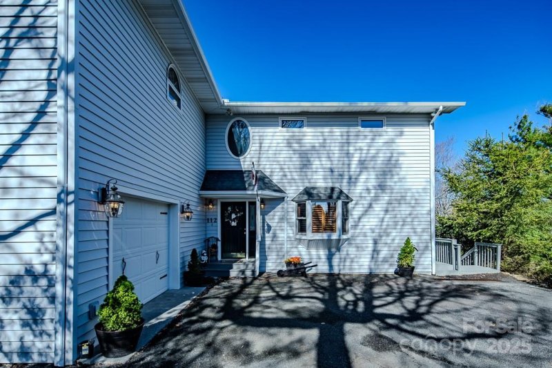 Property image 3 of 112 N Pinnacle Ridge Road in The Cliffs, Beech Mountain, NC 28604