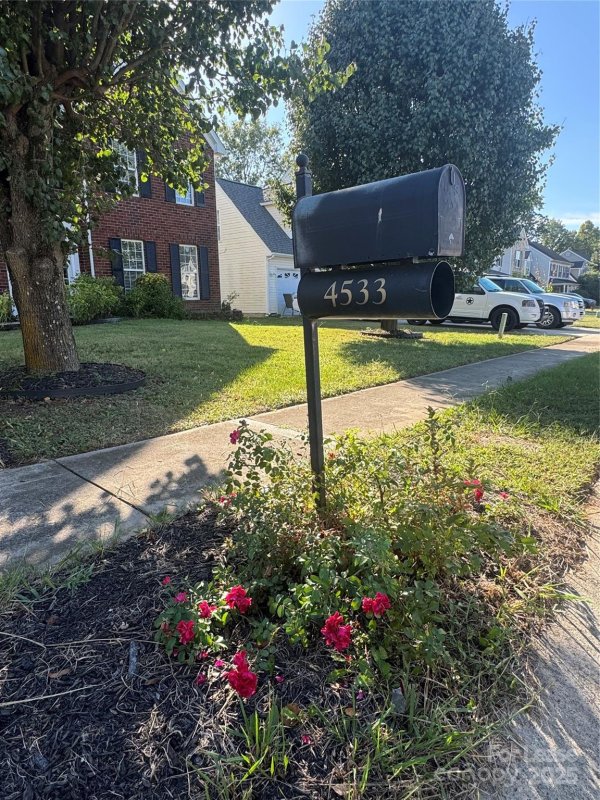 Property image 4 of 4533 Cades Cove Drive in Steele Creek, Charlotte, NC 28273