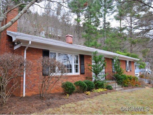 Property image 2 at 19 Rolling View Drive, Asheville, NC 28805