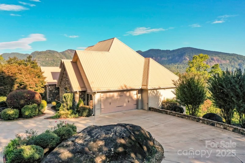 Property image 4 of 218 Clear Creek Trail in Highlands of Lake Lure, Lake Lure, NC 28746