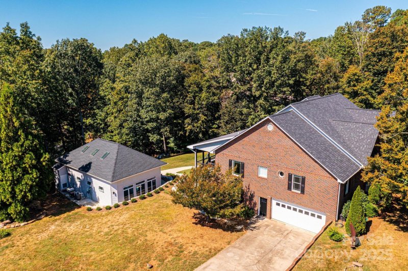 Property image 2 of 120 Harbor Town Drive in Harbor Town, Taylorsville, NC 28681