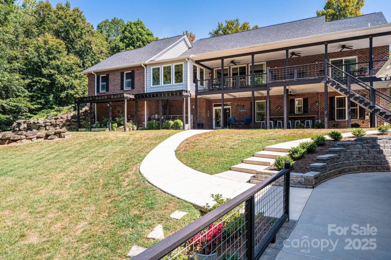 Property image 5 of 120 Harbor Town Drive in Harbor Town, Taylorsville, NC 28681