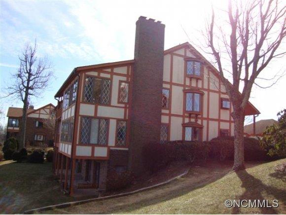 Property image 2 at 603 Fleetwood Plaza, Hendersonville, NC 28739