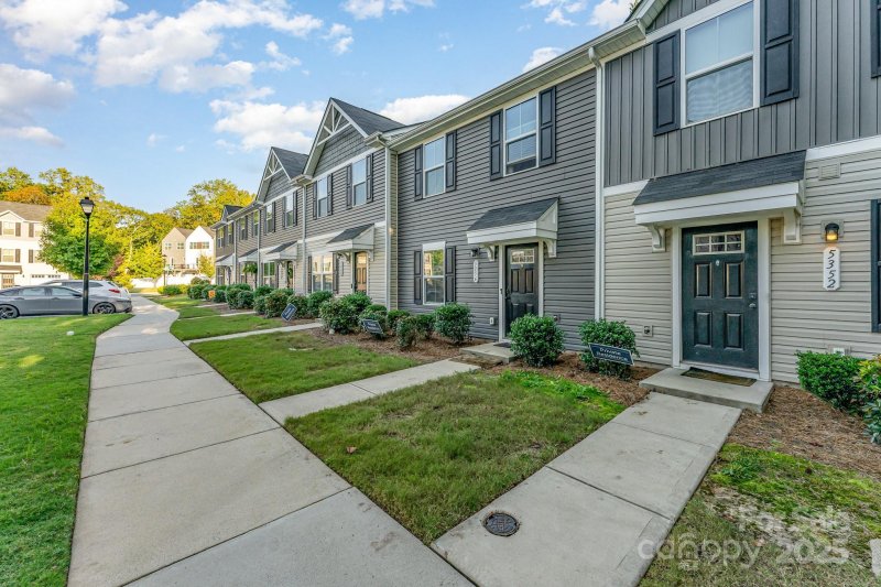 Property image 3 of 5356 Austin Knoll Court in North End Commons, Charlotte, NC 28269