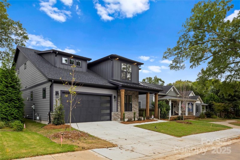 Property image 3 of 316 Orange Street in Elizabeth Acres, Charlotte, NC 28205